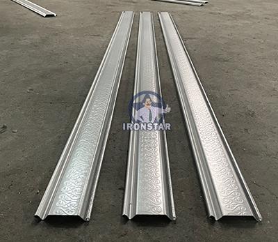 rollo de la puerta del obturador que forma la máquina 3