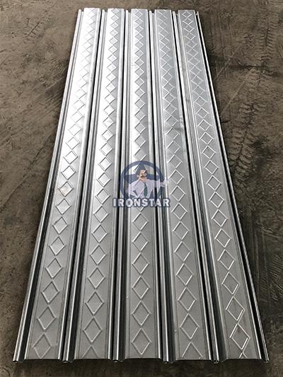 rollo de la puerta del obturador que forma la máquina 3