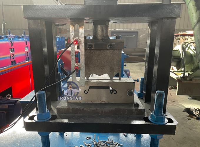 rollo de la persiana enrrollable que forma la máquina