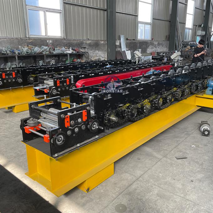 Rollo del carril de guía de U que forma la máquina 2