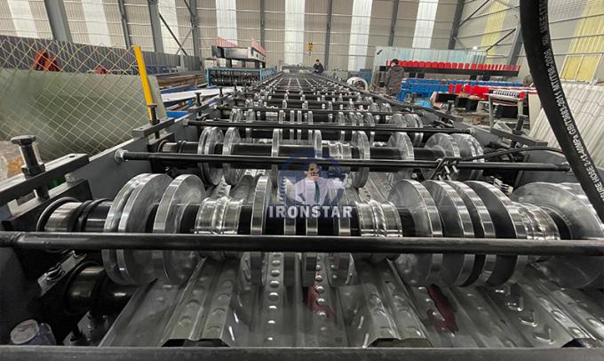 rollo de la cubierta de piso que forma la máquina 1