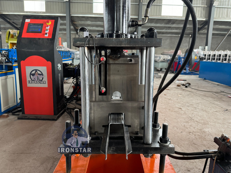 “Full Automatic 104 Omega Bracket Roll Forming Machine Galvanized Steel Processing Equipment Russia Market”